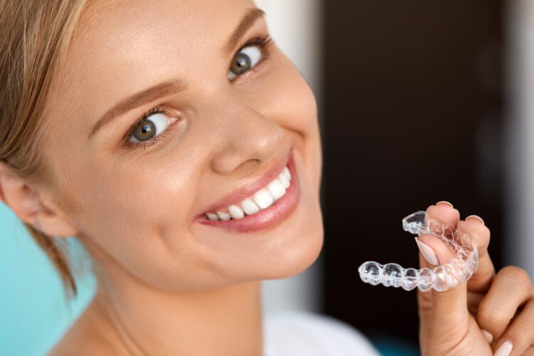Invisible Aligners Clinic